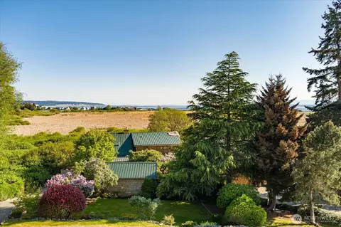 195 Perry Dr, Coupeville, WA 98239