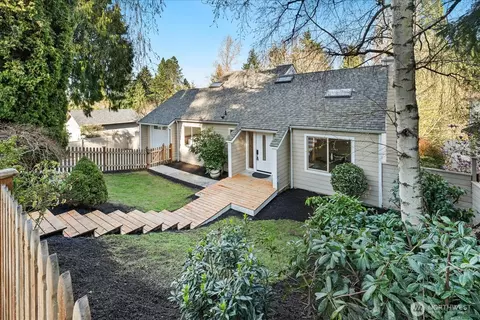 16018 36th Ave NE, Lake Forest Park, WA 98155