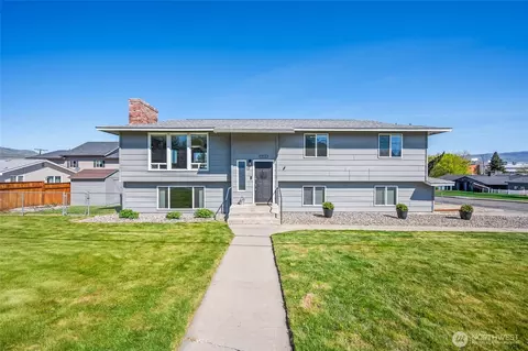 932 Crawford Ave, Wenatchee, WA 98801