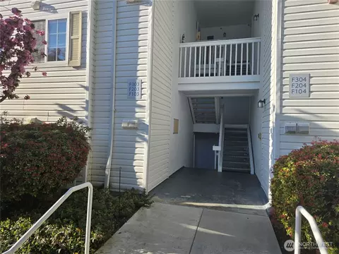 11002 SE Petrovitsky Rd #F103, Renton, WA 98055