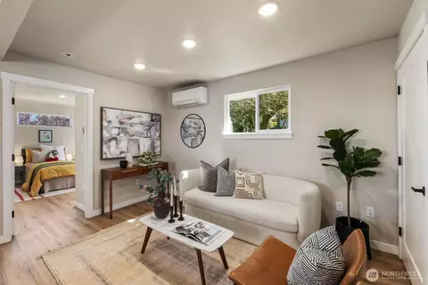 Living - 3425 Bell Ave, Everett, WA 98201 photo 1 of 1