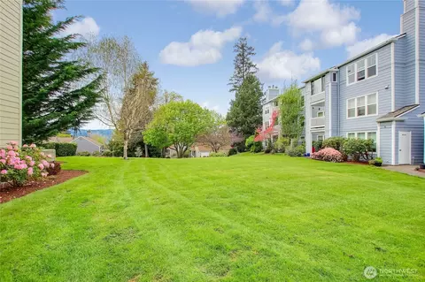 4081 224th Ln SE #107, Issaquah, WA 98029