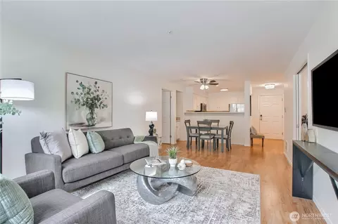 4133 224th Ln SE #202, Issaquah, WA 98029