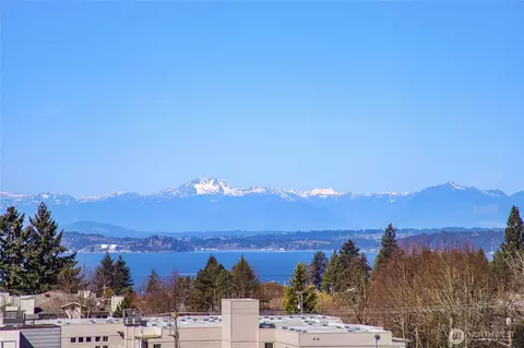 6318 41st Ave SW #A, Seattle, WA 98136