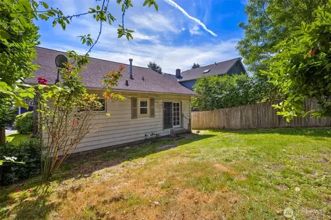 Exterior - 401 23rd Ave E, Seattle, WA 98112 photo 4 of 5