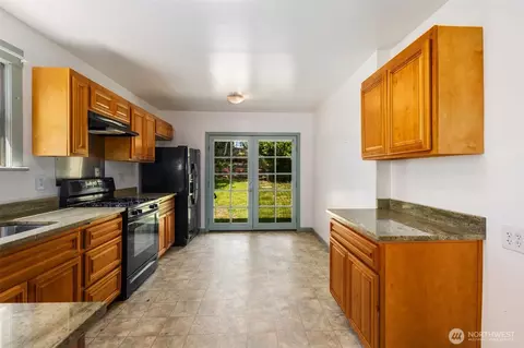 Kitchen - 401 23rd Ave E, Seattle, WA 98112 photo 2 of 4