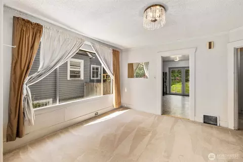 Living - 401 23rd Ave E, Seattle, WA 98112 photo 6 of 7