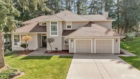 10615 Sirocco Cir NW, Silverdale, WA 98383