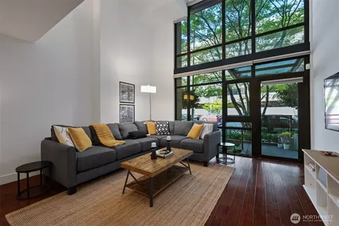 2911 2nd Ave #118, Seattle, WA 98121