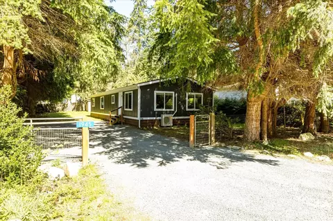 1945 Beachwood Dr, Freeland, WA 98249