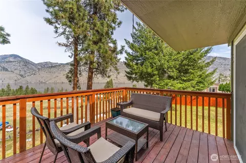 Exterior - 52 Reflection Ln, Chelan, WA 98816 photo 3 of 8