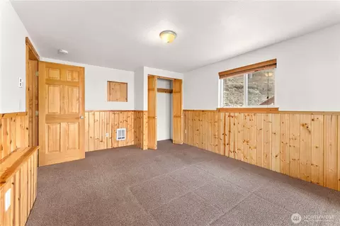 Bedroom - 52 Reflection Ln, Chelan, WA 98816 photo 3 of 3