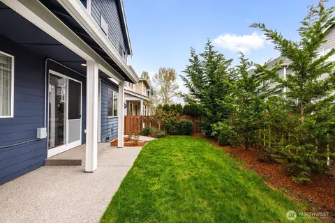 Exterior - 4319 30th Dr SE, Everett, WA 98203 photo 6 of 7