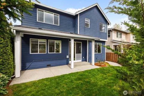 Exterior - 4319 30th Dr SE, Everett, WA 98203 photo 5 of 7
