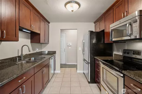 1800 SW 318th Pl #31C, Federal Way, WA 98023