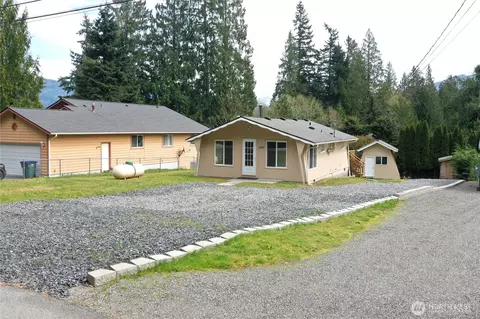 580 Summit Pl, Sedro Woolley, WA 98284
