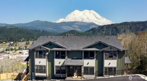 117 Orchard Ave S #D, Eatonville, WA 98328