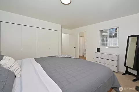 Bedroom - 13607 56th Ave SE, Everett, WA 98208 photo 2 of 4