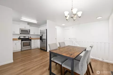 Dining - 13607 56th Ave SE, Everett, WA 98208 photo 1 of 3