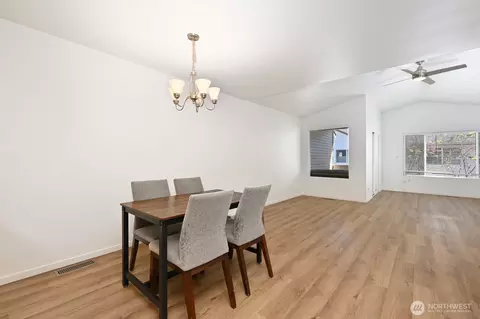 Dining - 13607 56th Ave SE, Everett, WA 98208 photo 2 of 3