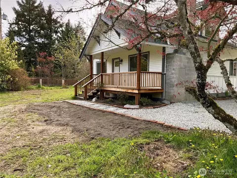 10802 Eatonville Hwy E, Eatonville, WA 98328
