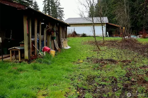 Exterior - 306 Minkler Rd, Winlock, WA 98596 photo 4 of 7