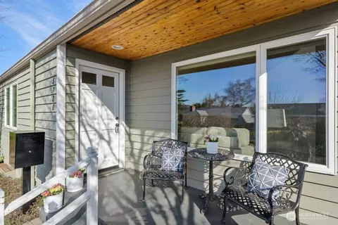 5720 59th Ave NE, Seattle, WA 98105