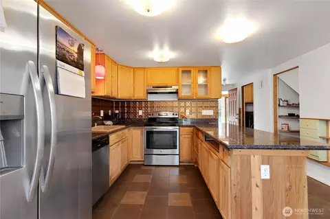 Kitchen - 816 299th St E, Roy, WA 98580 photo 3 of 3