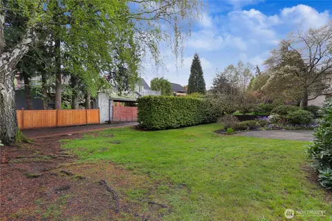 3820 NE 62nd St, Seattle, WA 98115