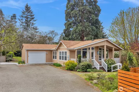 3539 SW 100th St, Seattle, WA 98146