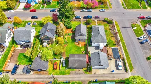 View/Area - 1628 Oakes Ave, Everett, WA 98201 photo 3 of 5