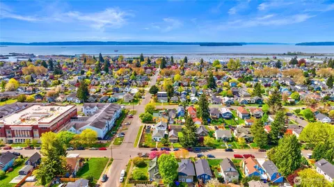 View/Area - 1628 Oakes Ave, Everett, WA 98201 photo 1 of 5