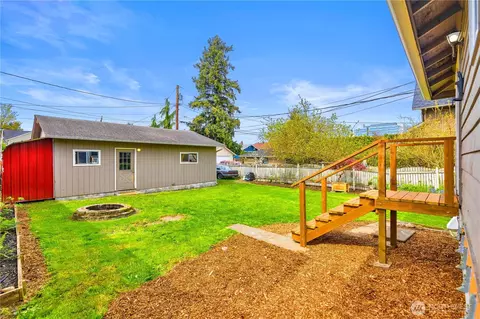 Exterior - 1628 Oakes Ave, Everett, WA 98201 photo 2 of 5