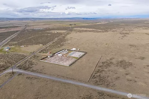 11061 NE Neppel Rd, Moses Lake, WA 98837
