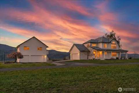 1190 Summit Blvd, Manson, WA 98831