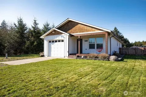 997 King Johns Way, Forks, WA 98331