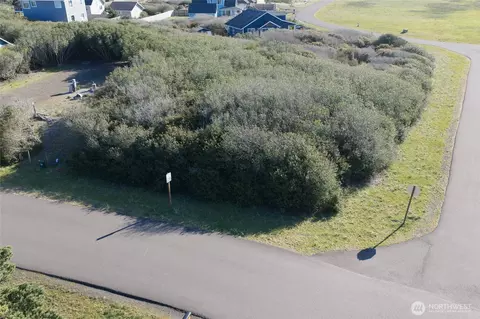 1339 Storm King Ave, Ocean Shores, WA 98569