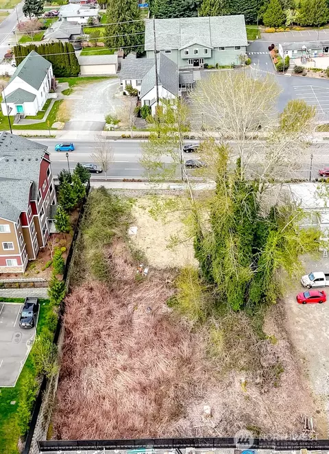 1725 Meridian Ave E, Edgewood, WA 98371