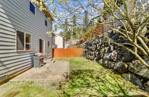 Exterior - 20412 123rd Ave NE, Bothell, WA 98011 photo 4 of 7