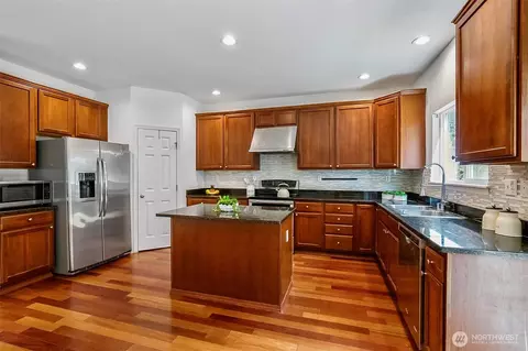 Kitchen - 20412 123rd Ave NE, Bothell, WA 98011 photo 4 of 4