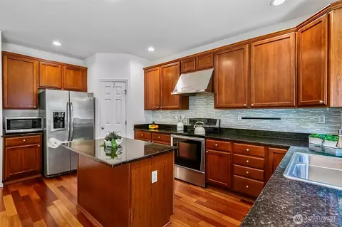 Kitchen - 20412 123rd Ave NE, Bothell, WA 98011 photo 2 of 4