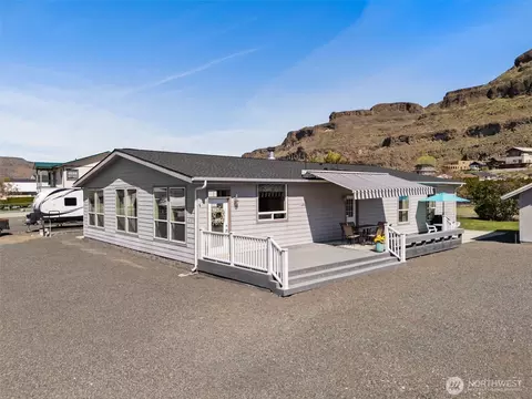 905 Hunter Ave SW, Quincy, WA 98848