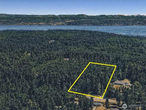 27580 Sr 525, Coupeville, WA 98249