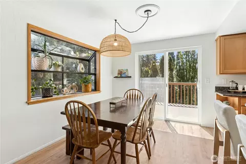 Dining - 2622 169th St SE, Bothell, WA 98012 photo 2 of 2
