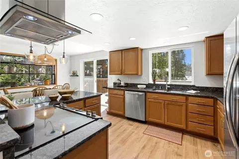 Kitchen - 2622 169th St SE, Bothell, WA 98012 photo 2 of 3