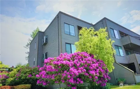 4895 76th St SW #D701, Mukilteo, WA 98275
