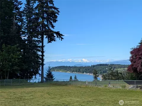 980 Marshall Dr, Camano Island, WA 98282