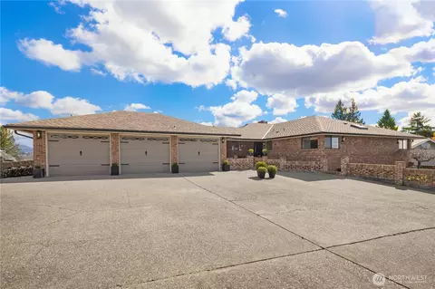 306 Seneca Pl NW, Renton, WA 98057