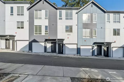 10942 NE 189th Pl #E, Bothell, WA 98011