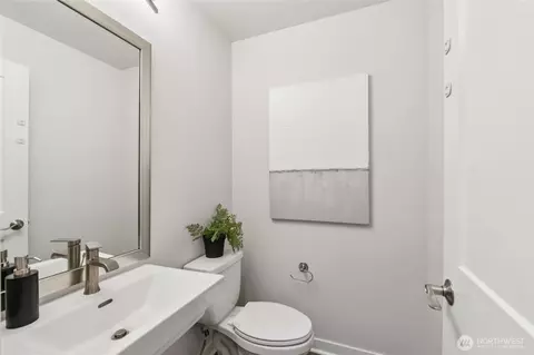 Bath - 10942 NE 189th Pl #E, Bothell, WA 98011 photo 1 of 3